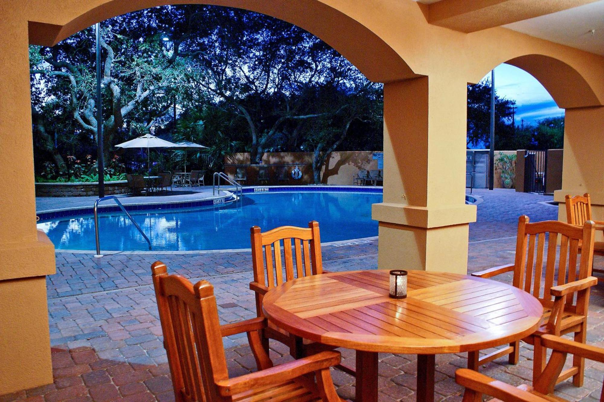 Courtyard By Marriott Cocoa Beach Cape Canaveral Hotel Exterior photo